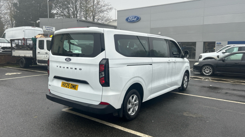 Ford Tourneo Custom 340 L2 Petrol Fwd 2.5 PHEV 232ps H1 Zetec 8 seater Auto
